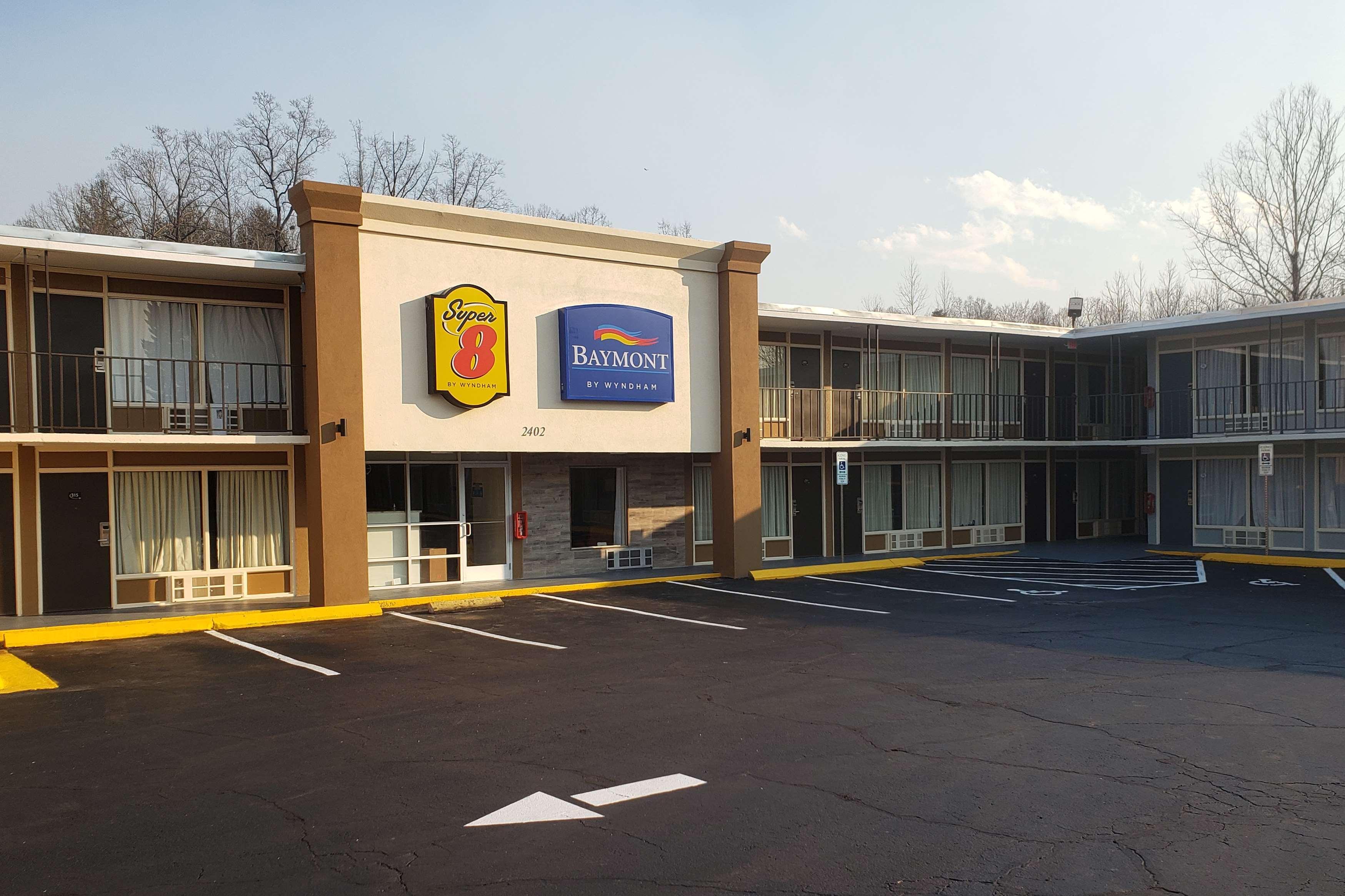 Super 8 By Wyndham Morganton Hotell Eksteriør bilde